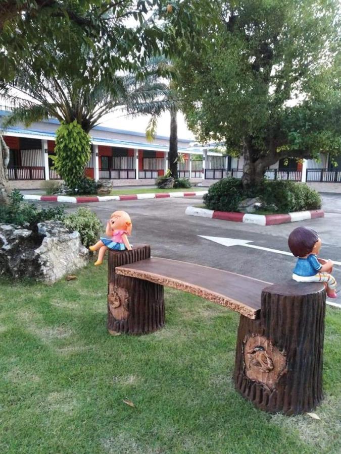Staychill Resort Uttaradit Exterior photo