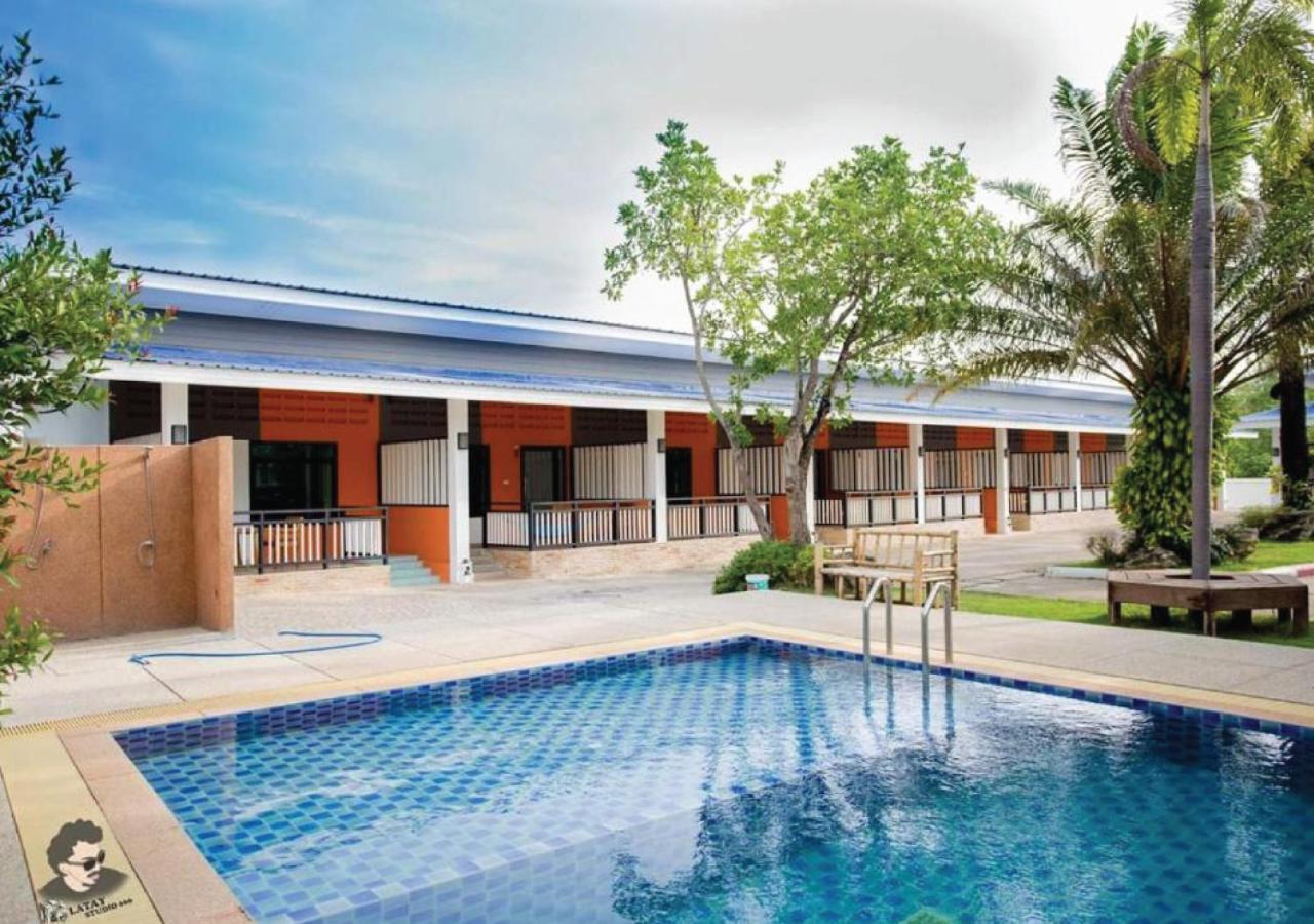 Staychill Resort Uttaradit Exterior photo